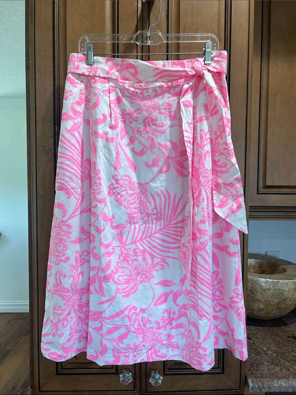 Lilly Pulitzer Rowena midi White and Pink Floral Midi Skirt glisten in the sun